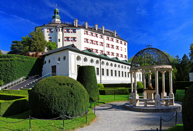 Schloss Ambras bei Innsbruck, Tirol, Österreich